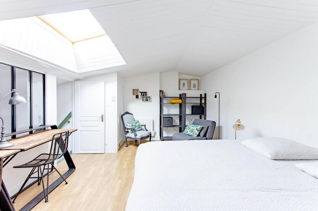 לה רושל Superbe Duplex De 70M2 Avec 2 Chambres En Hyper Centre Au Calme Sur Cour Classe 3 Etoiles Avec Parking En Option מראה חיצוני תמונה