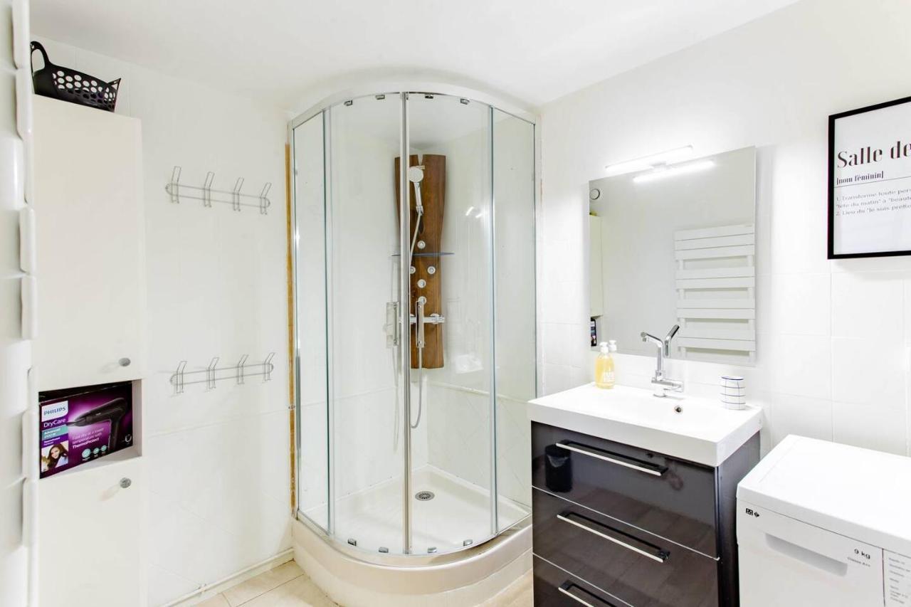 לה רושל Superbe Duplex De 70M2 Avec 2 Chambres En Hyper Centre Au Calme Sur Cour Classe 3 Etoiles Avec Parking En Option מראה חיצוני תמונה